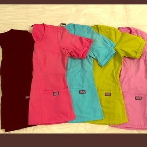 Preloved Scrub Tops.. 💜